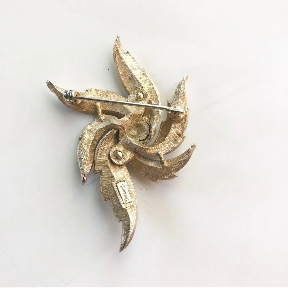 Vintage Trifari Brooch Flower Swirl Gold Tone